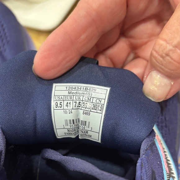 Brooks Dark Blue Athletic Sneakers - Picture 5 of 9